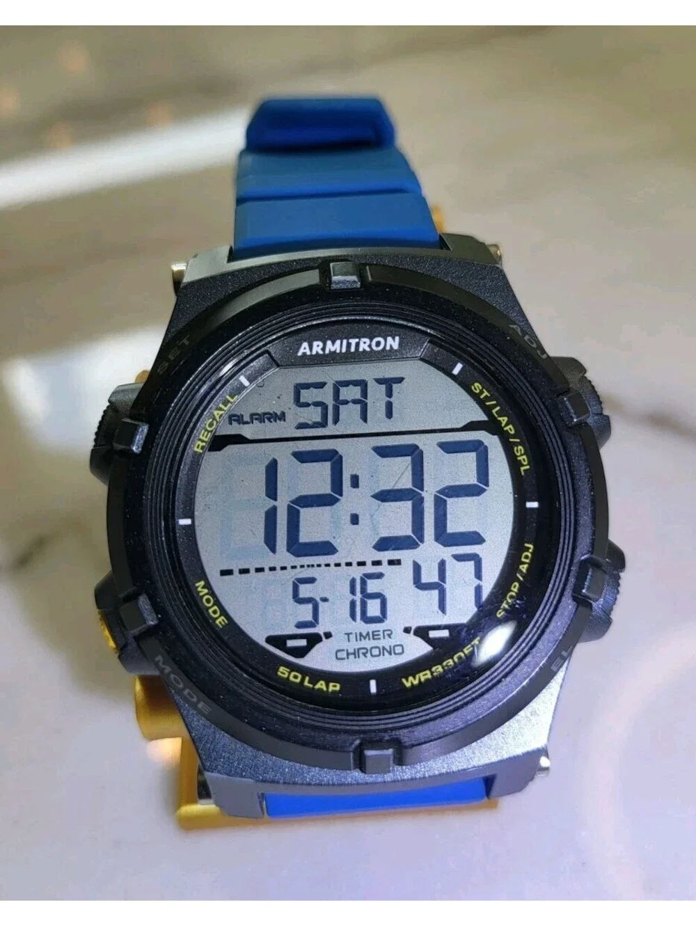 Armitron ProSport M1192 Mens Watch Black Acrylic 100m AlarmChron Date Quartz EUC
